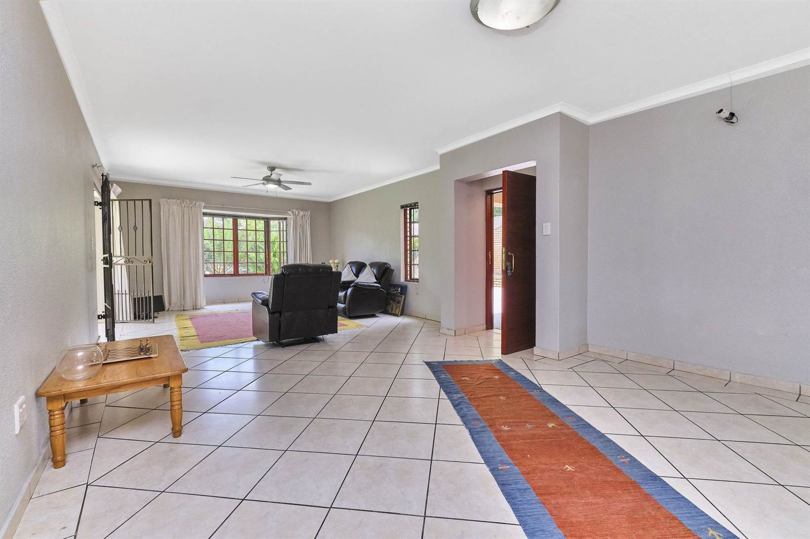 3 Bed House in Douglasdale photo number 5