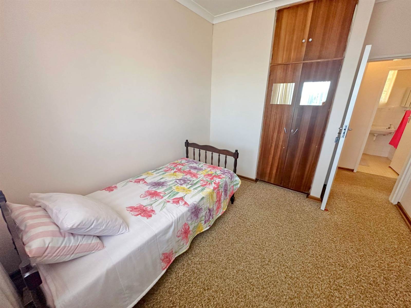 3 Bed House in Port Elizabeth Central photo number 19