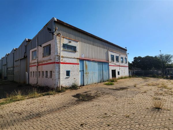 1200  m² Industrial space in Rosslyn