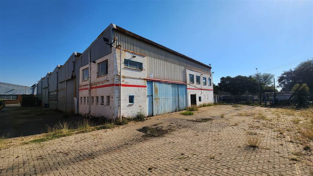 1200  m² Industrial space in Rosslyn photo number 1