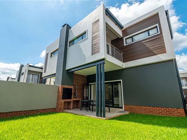 3 Bedroom Townhouse 3 Bedroom Townhouse