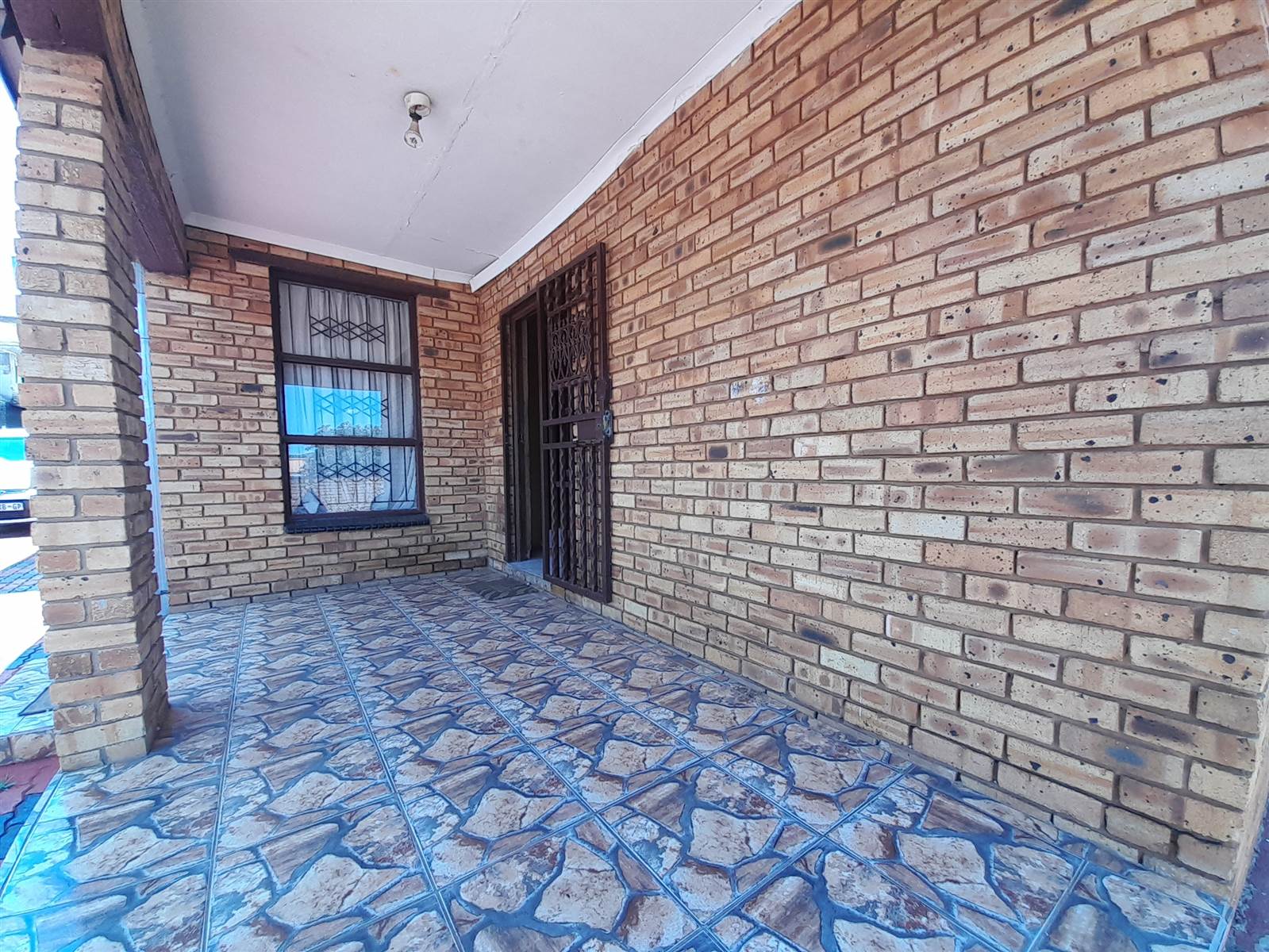 3 Bed House in Atteridgeville photo number 3