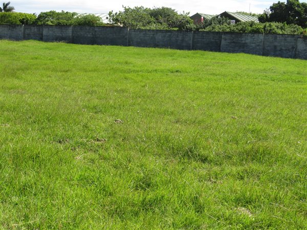 607 m² Land available in Boesmansriviermond