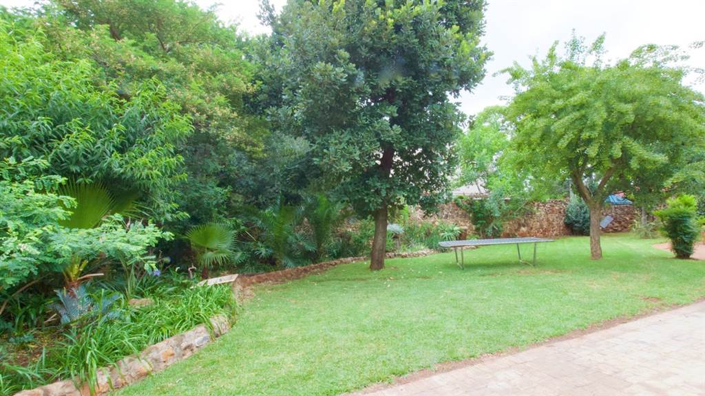 7 Bed House in Doringkloof photo number 27