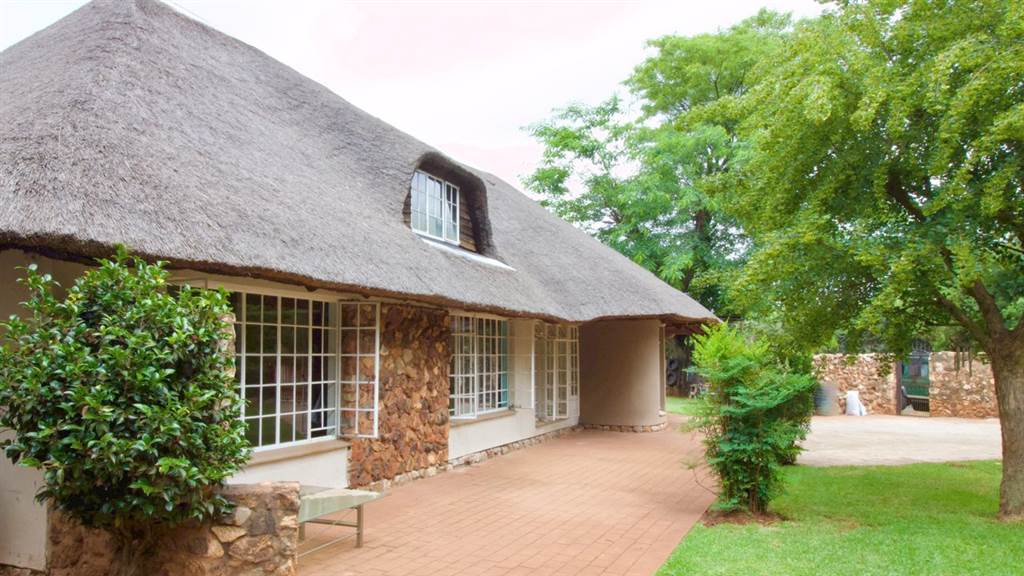 7 Bed House in Doringkloof photo number 1