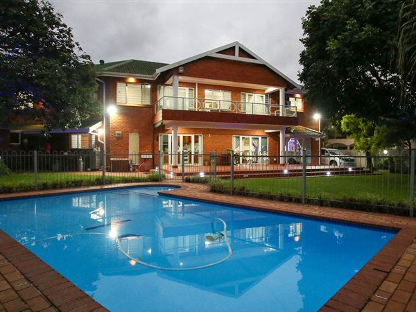 5 Bed House in Mt Edgecombe