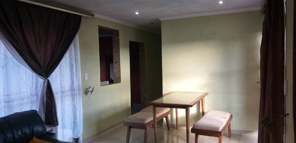 3 Bed House in Etwatwa photo number 14
