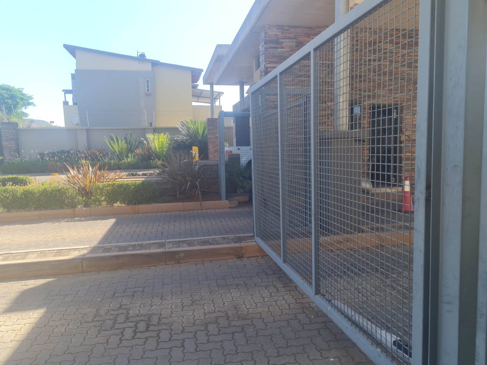 3 Bed Cluster in Waterval East photo number 1