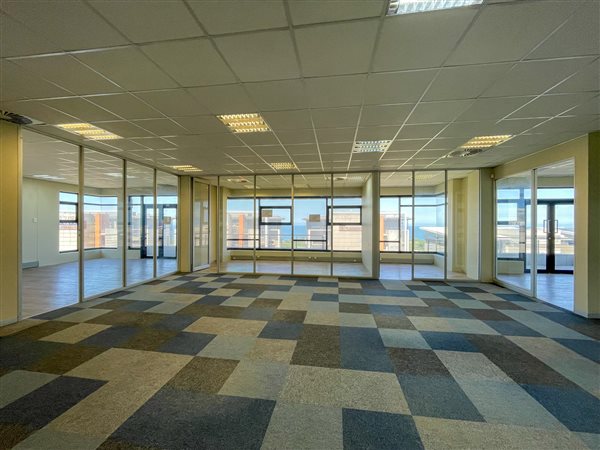 367  m² Commercial space