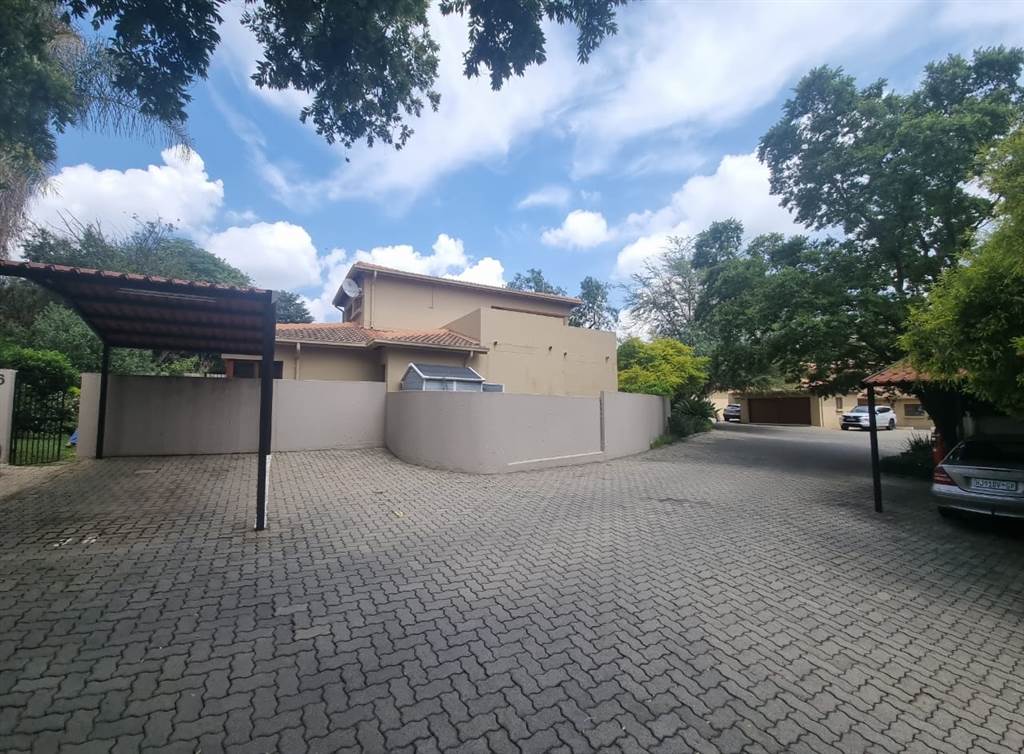 3 Bed House in Rivonia photo number 24