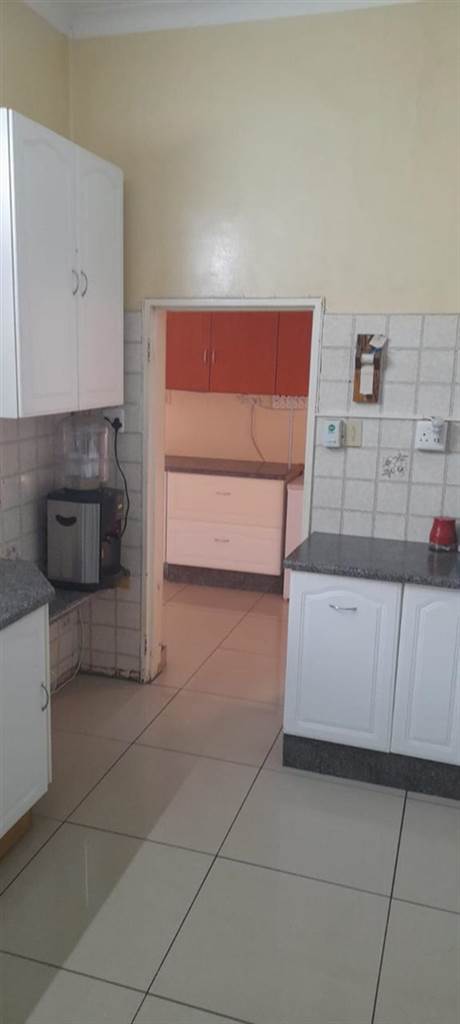 2 Bed Townhouse in Parys photo number 26