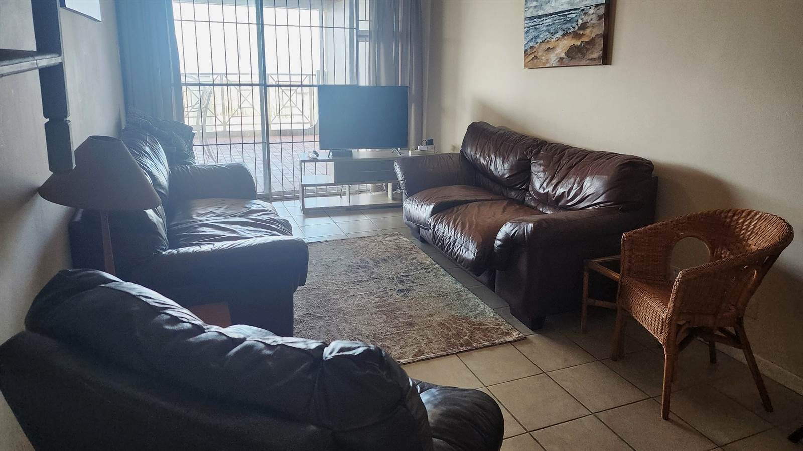 3 Bed Apartment in Scottburgh Central photo number 4