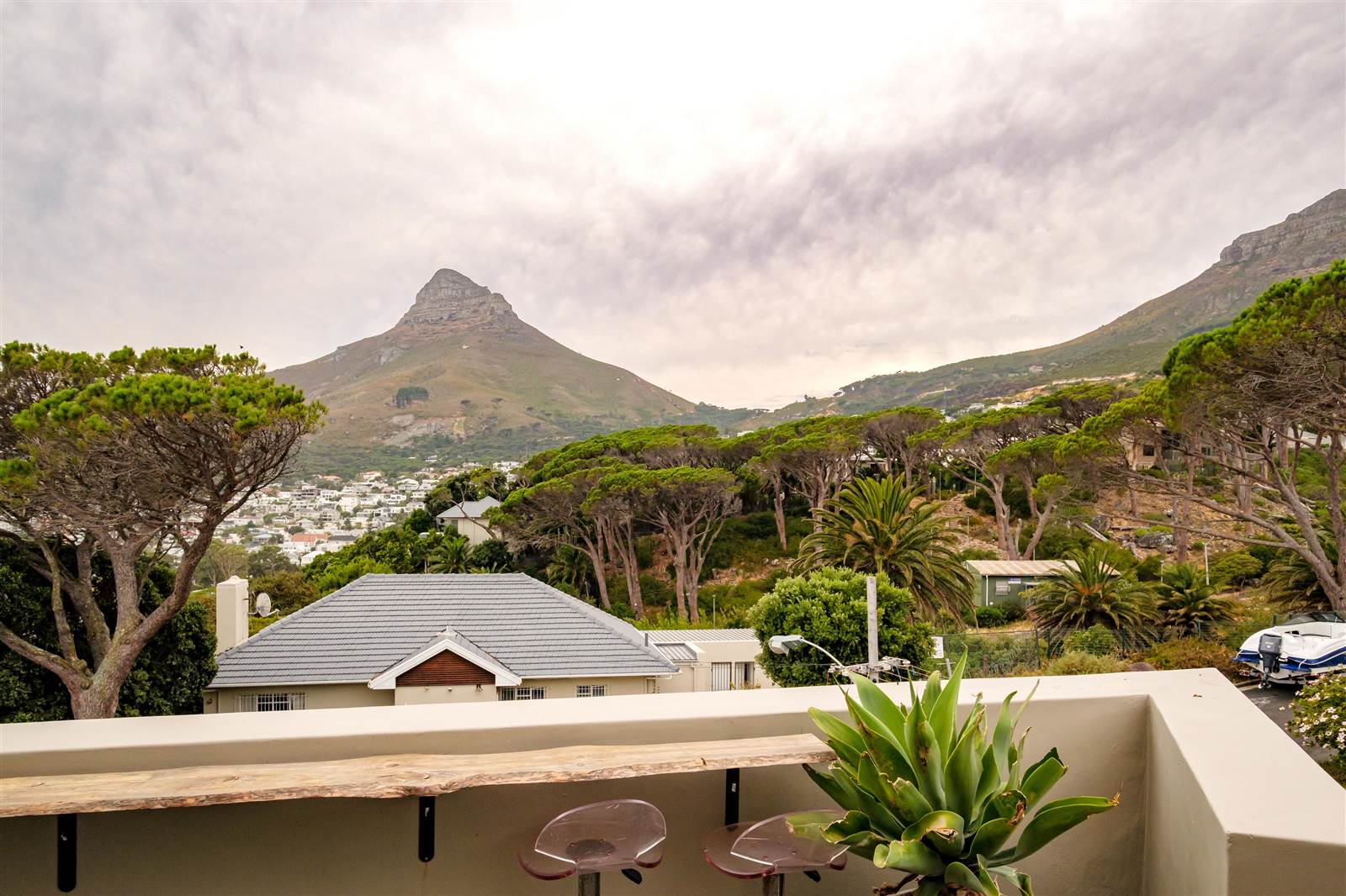6 Bed House in Camps Bay photo number 16