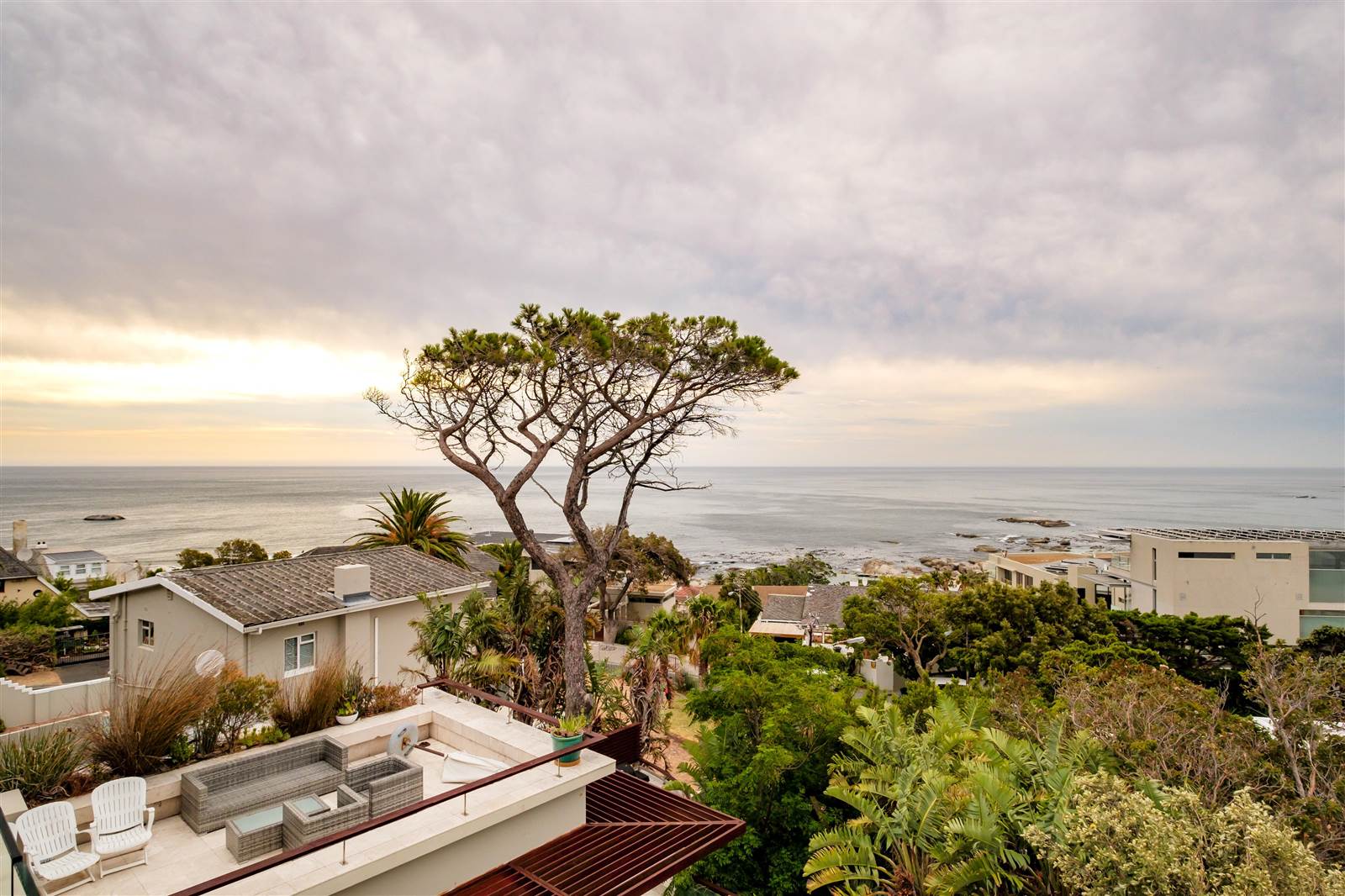 6 Bed House in Camps Bay photo number 3