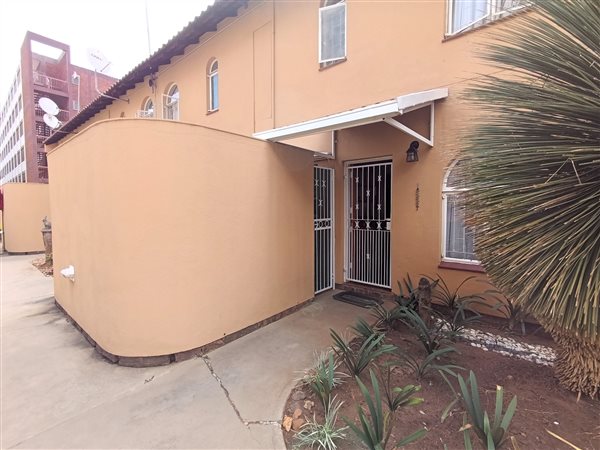 2 Bedroom Townhouse 2 Bedroom Townhouse