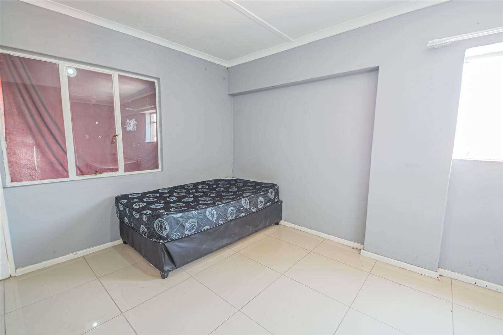 1 Bed Apartment in Pretoria West photo number 11