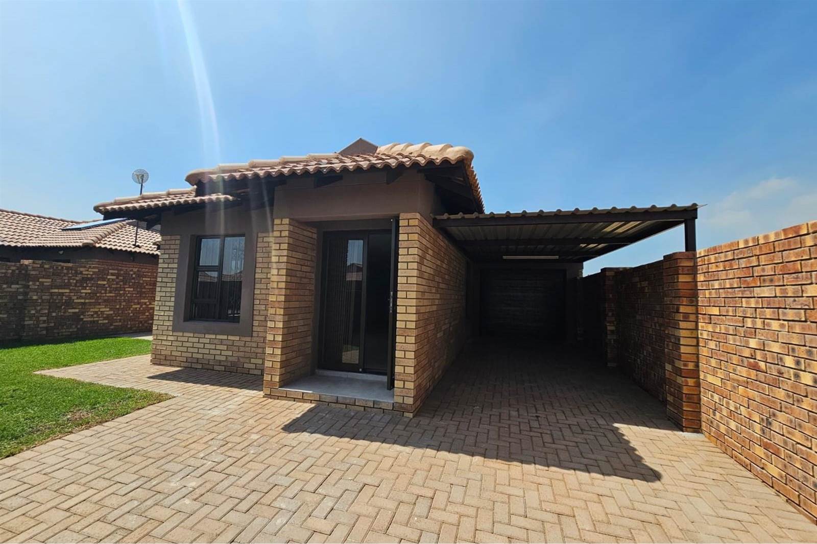 2 Bed House in Secunda photo number 13
