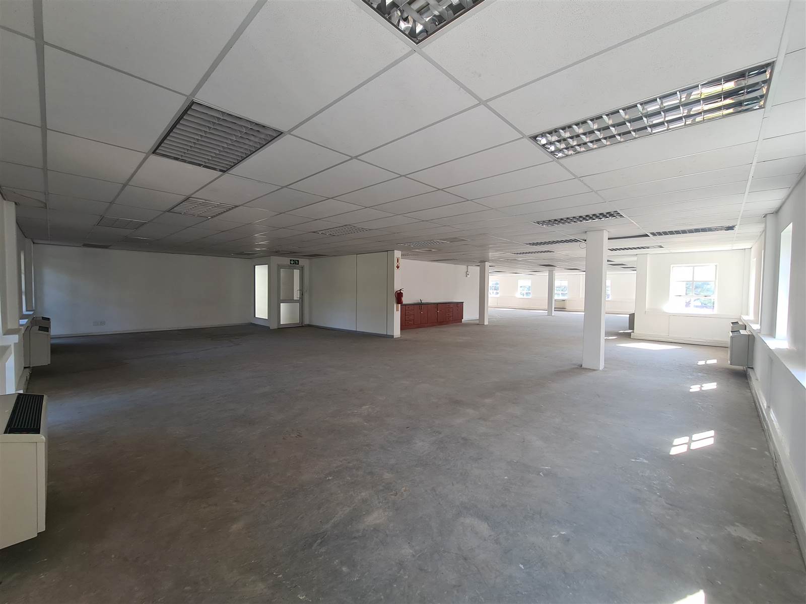 690  m² Commercial space in Fourways photo number 11