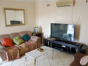3 Bed House in Westcliff