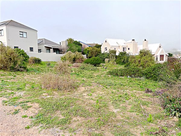 712 m² Land