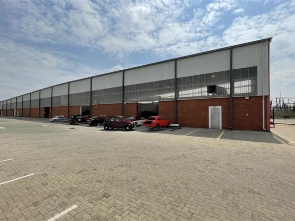 1500  m² Industrial space in Louwlardia