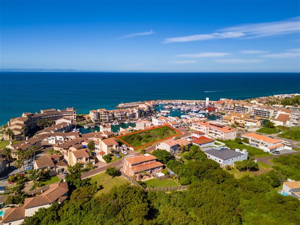 1844 m² Land available in St Francis Bay
