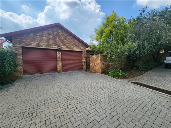 3 Bed Townhouse in Kyalami Hills