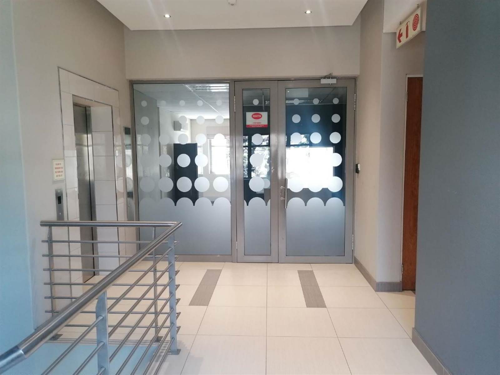 356.8  m² Commercial space in Bryanston photo number 3
