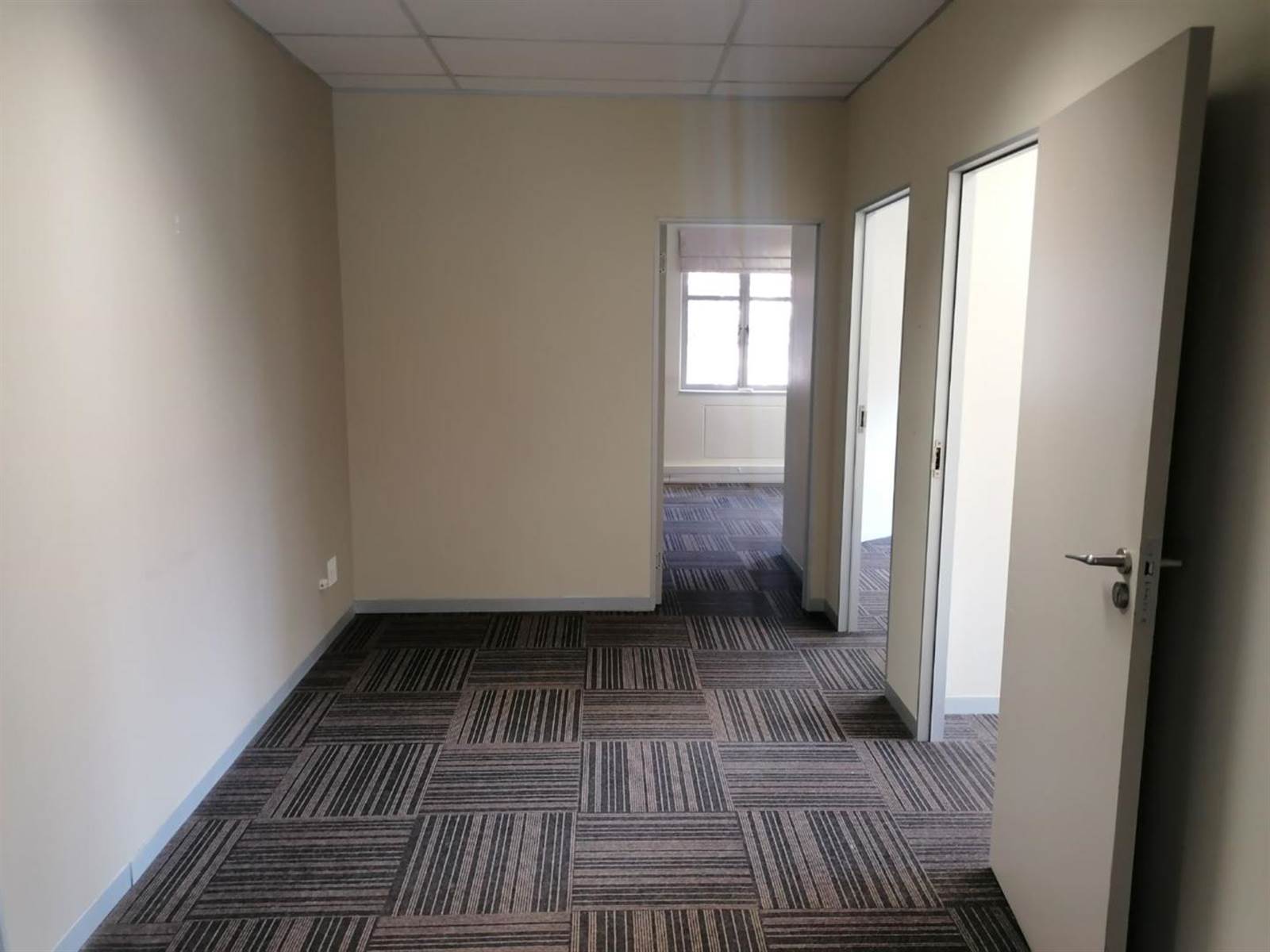 356.8  m² Commercial space in Bryanston photo number 14