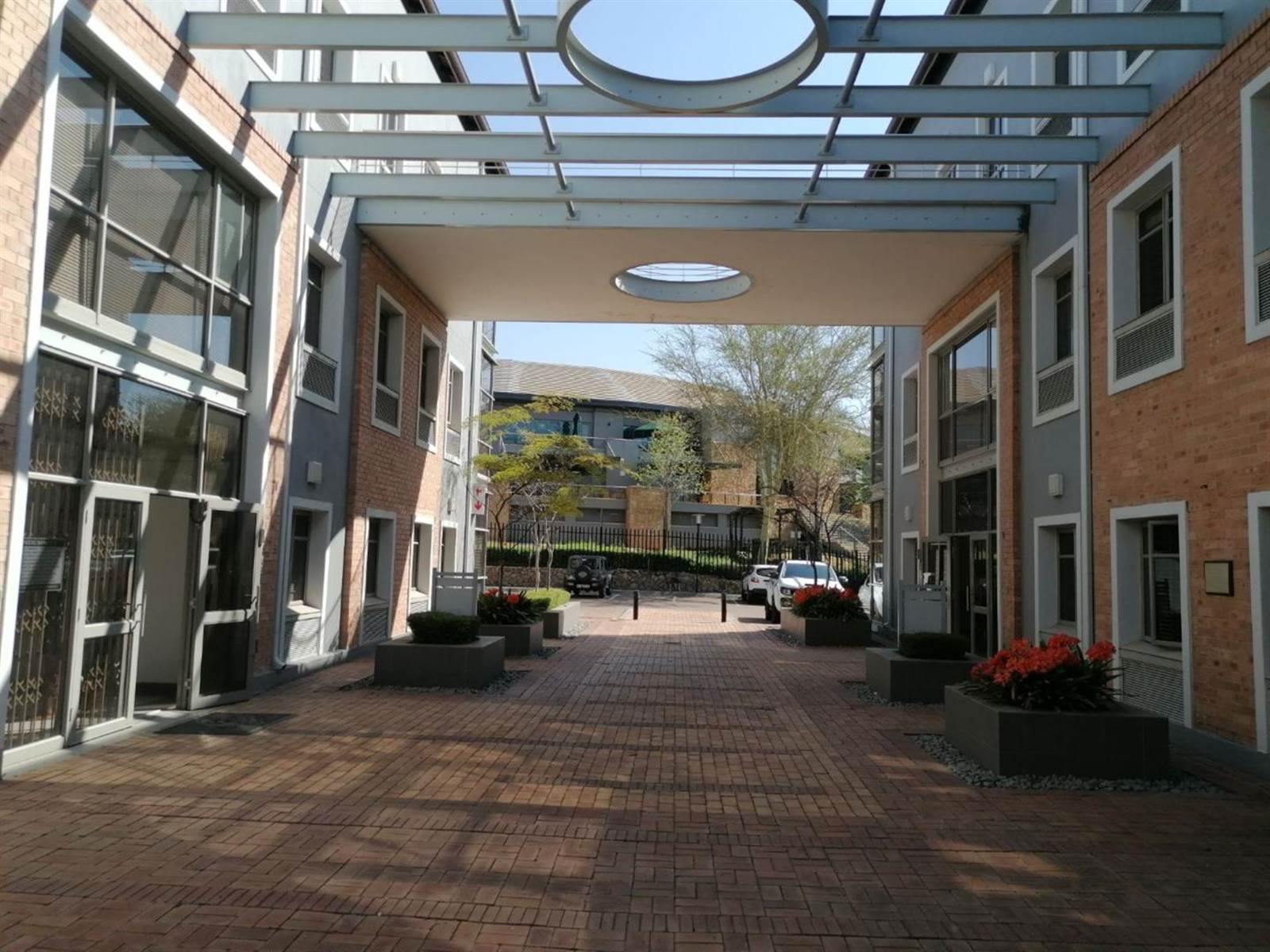 356.8  m² Commercial space in Bryanston photo number 16