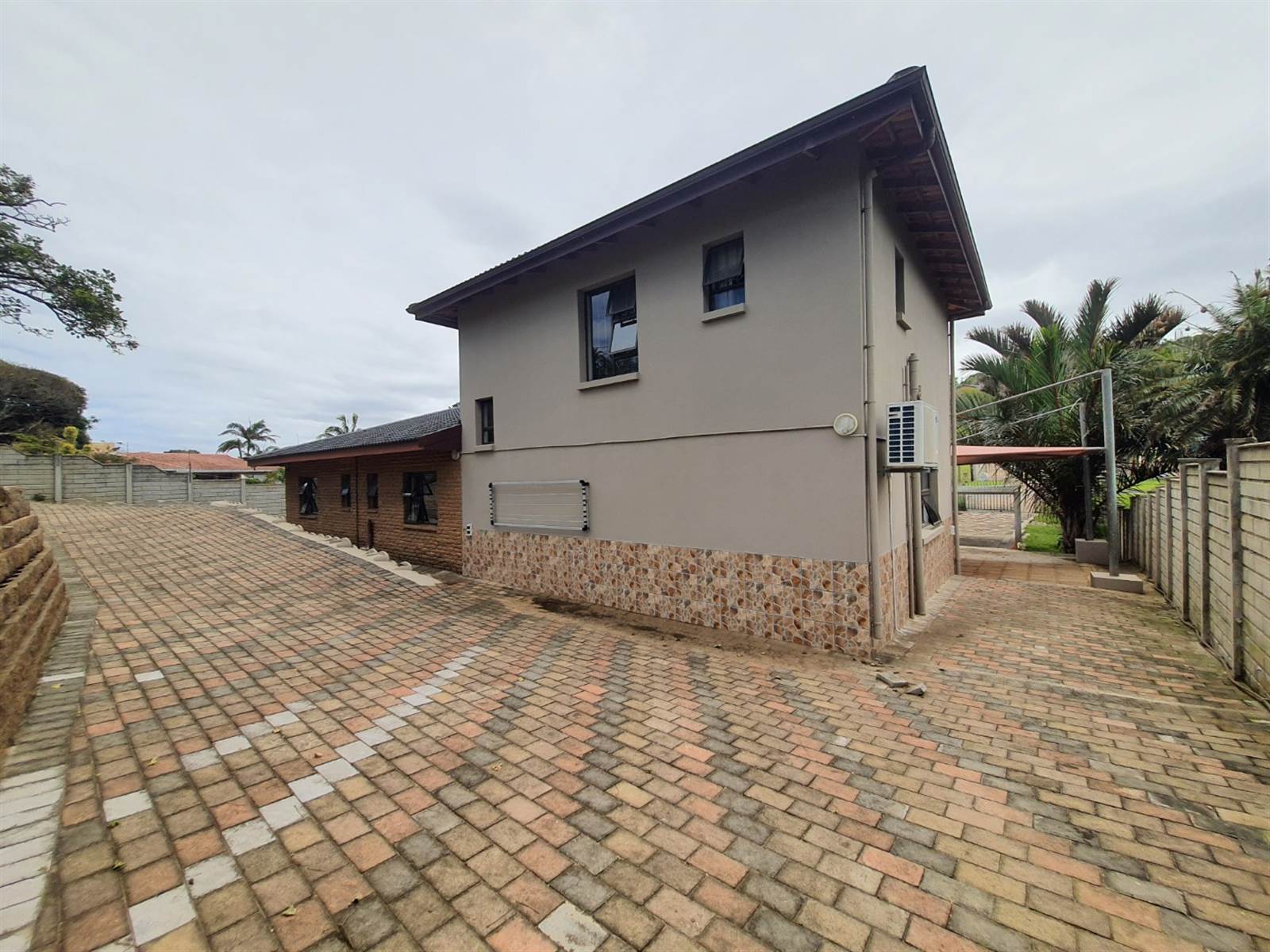 5 Bed House in Leisure Bay photo number 29