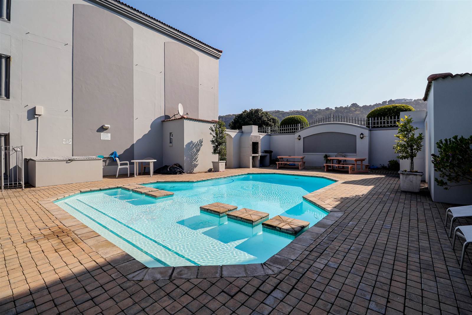 1 Bed Apartment in Upper Robberg photo number 12