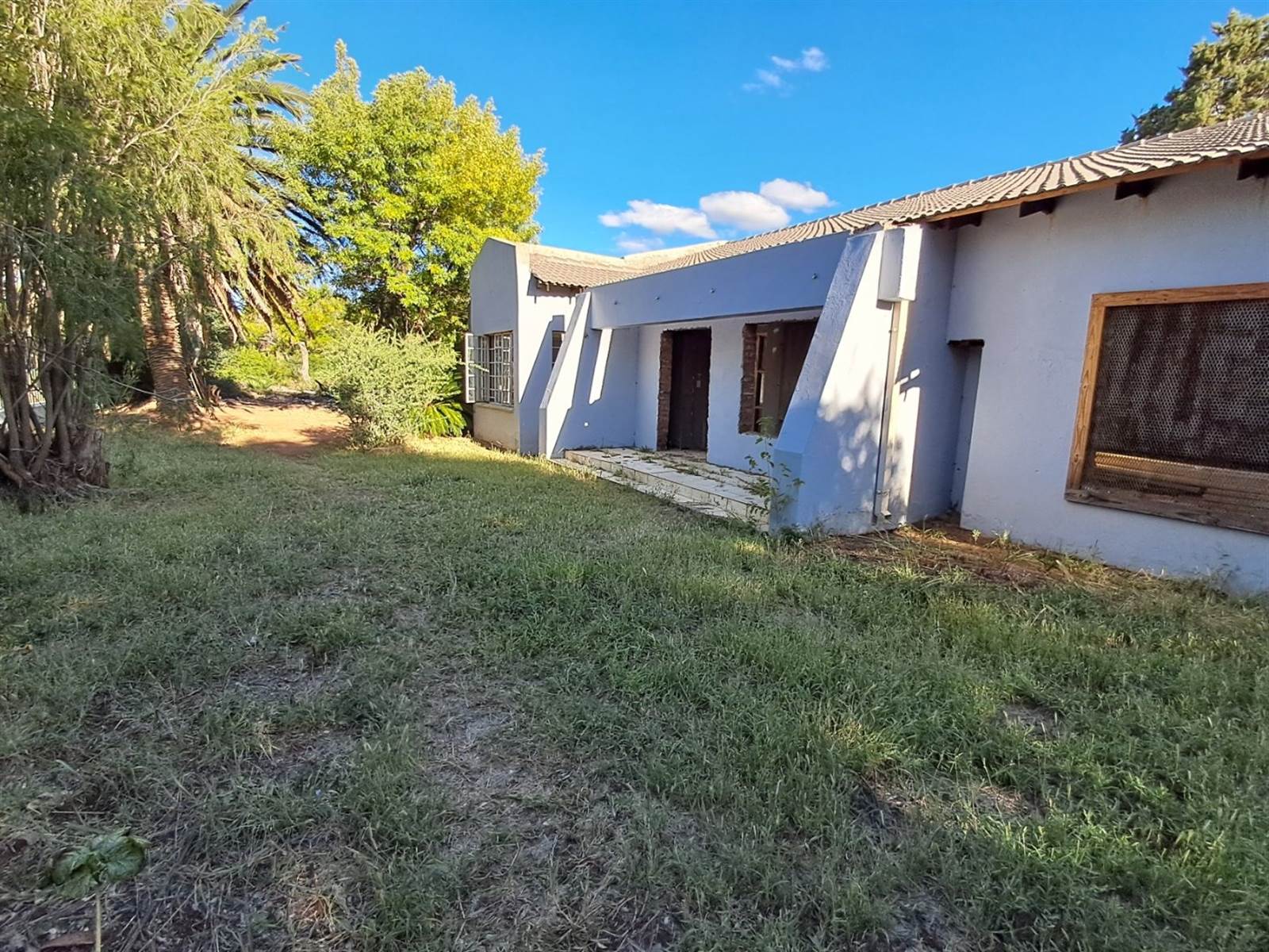 4 Bed House in Wilkoppies photo number 5