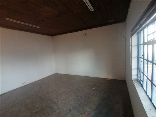 40  m² Commercial space