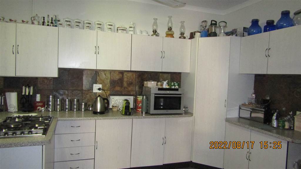 4 Bed House in Impala Park photo number 11