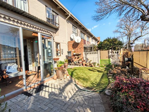 3 Bedroom Duplex 3 Bedroom Duplex