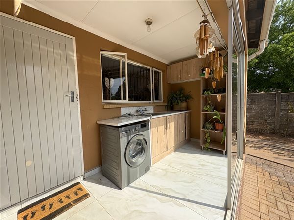 3 Bedroom House 3 Bedroom House