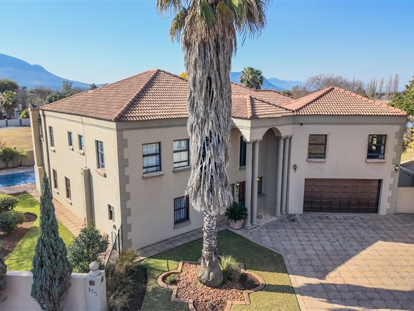 6 Bedroom House