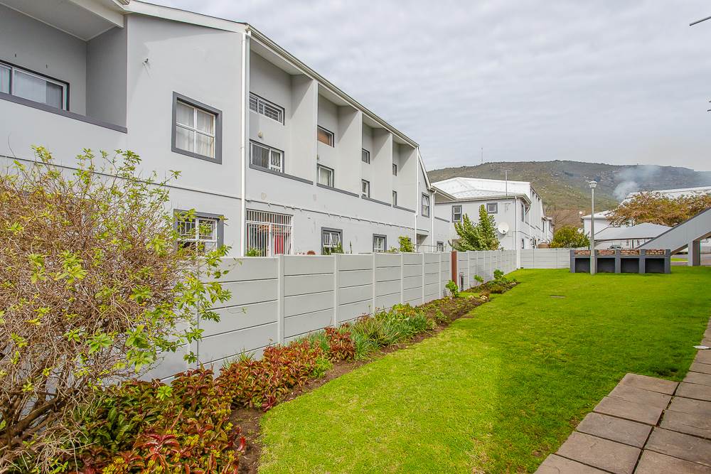 1 Bed Apartment in Northern Paarl photo number 10