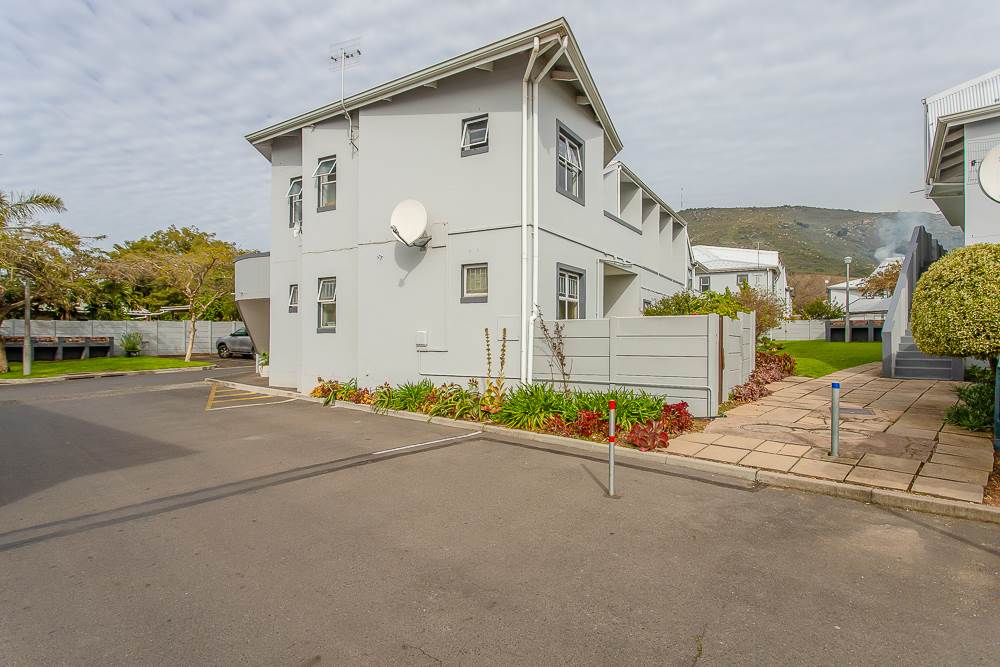 1 Bed Apartment in Northern Paarl photo number 9