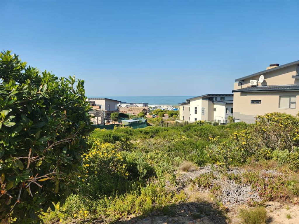 1214 m² Land available in Stilbaai photo number 9