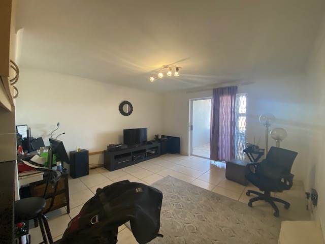 1 Bed Apartment in Salt River photo number 5