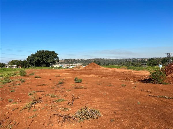 5477 m² Land available in Mountain Rise