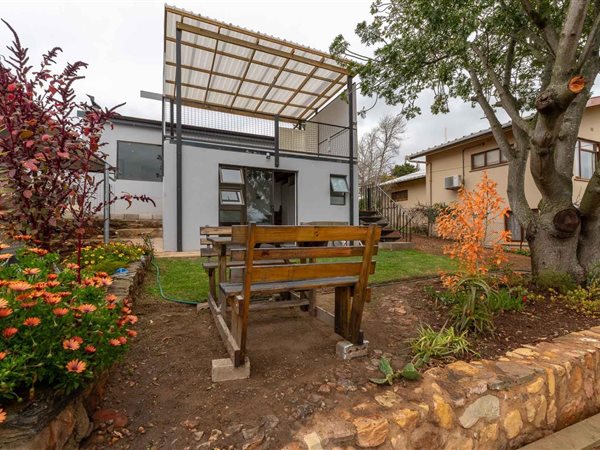 4 Bedroom House 4 Bedroom House