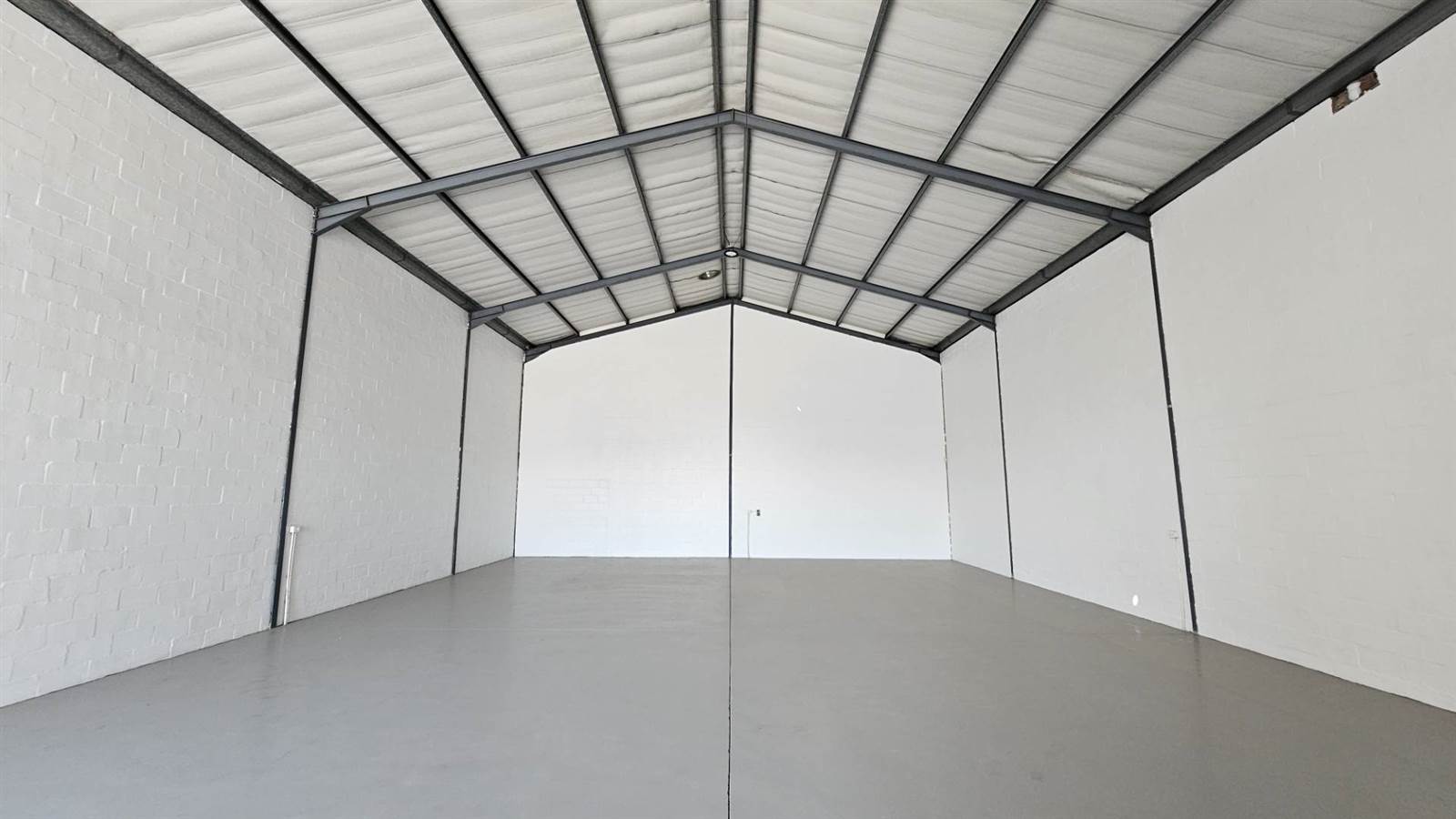 370  m² Industrial space in Parow photo number 9