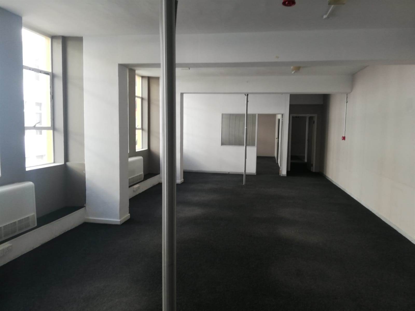 659  m² Office Space in Cape Town City Centre photo number 13