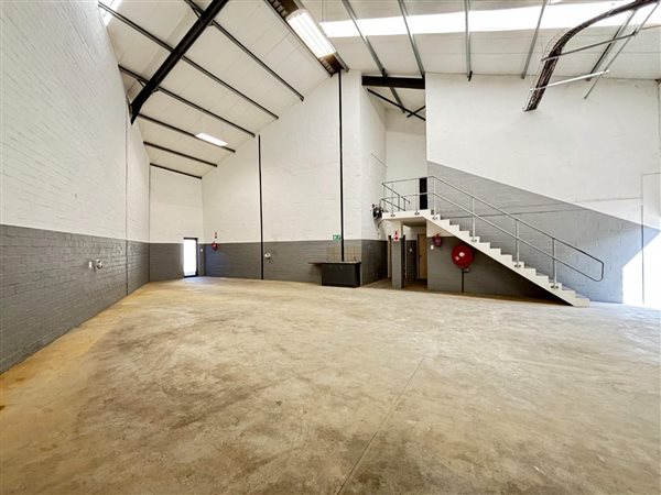 188  m² Industrial space