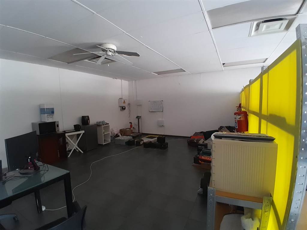 169  m² Office Space in Princess AH photo number 6