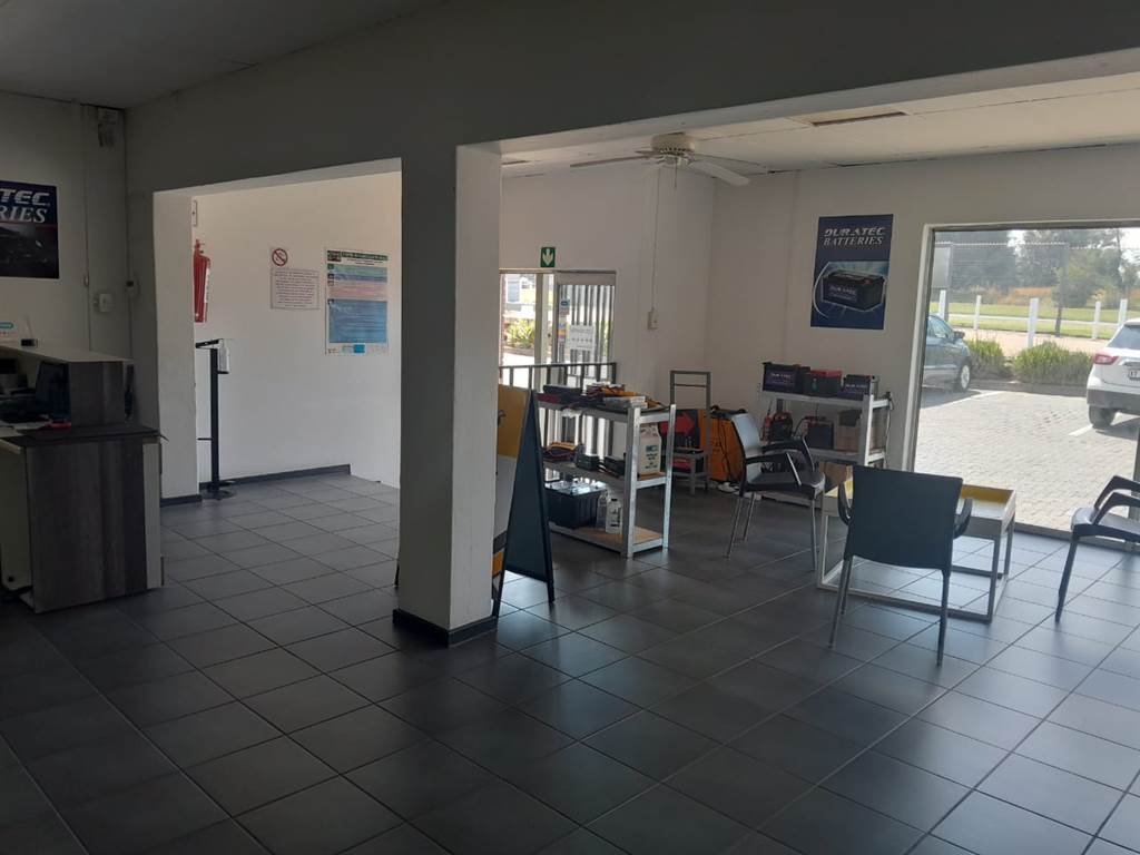 169  m² Office Space in Princess AH photo number 4