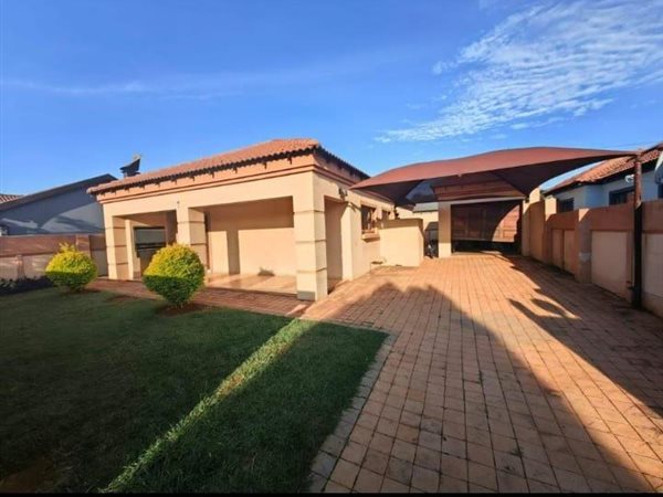 3 Bedroom House 3 Bedroom House